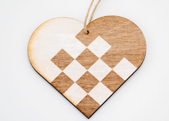 julehjerte_8cm_hvid-hero